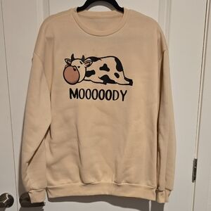 Cream Cow Graphic Sweatshirt